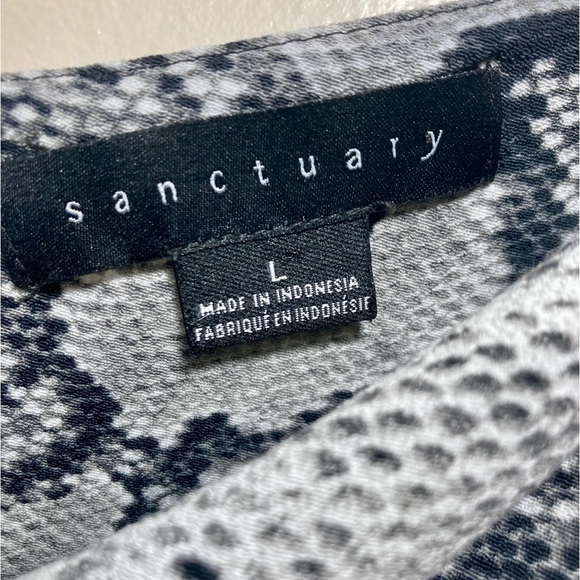 Sanctuary Snakeprint, wrap dress, size large. - Picture 8 of 12